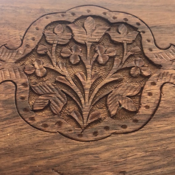 Indian hand caved wooden jewelry box/ decor - Picture 2 of 15